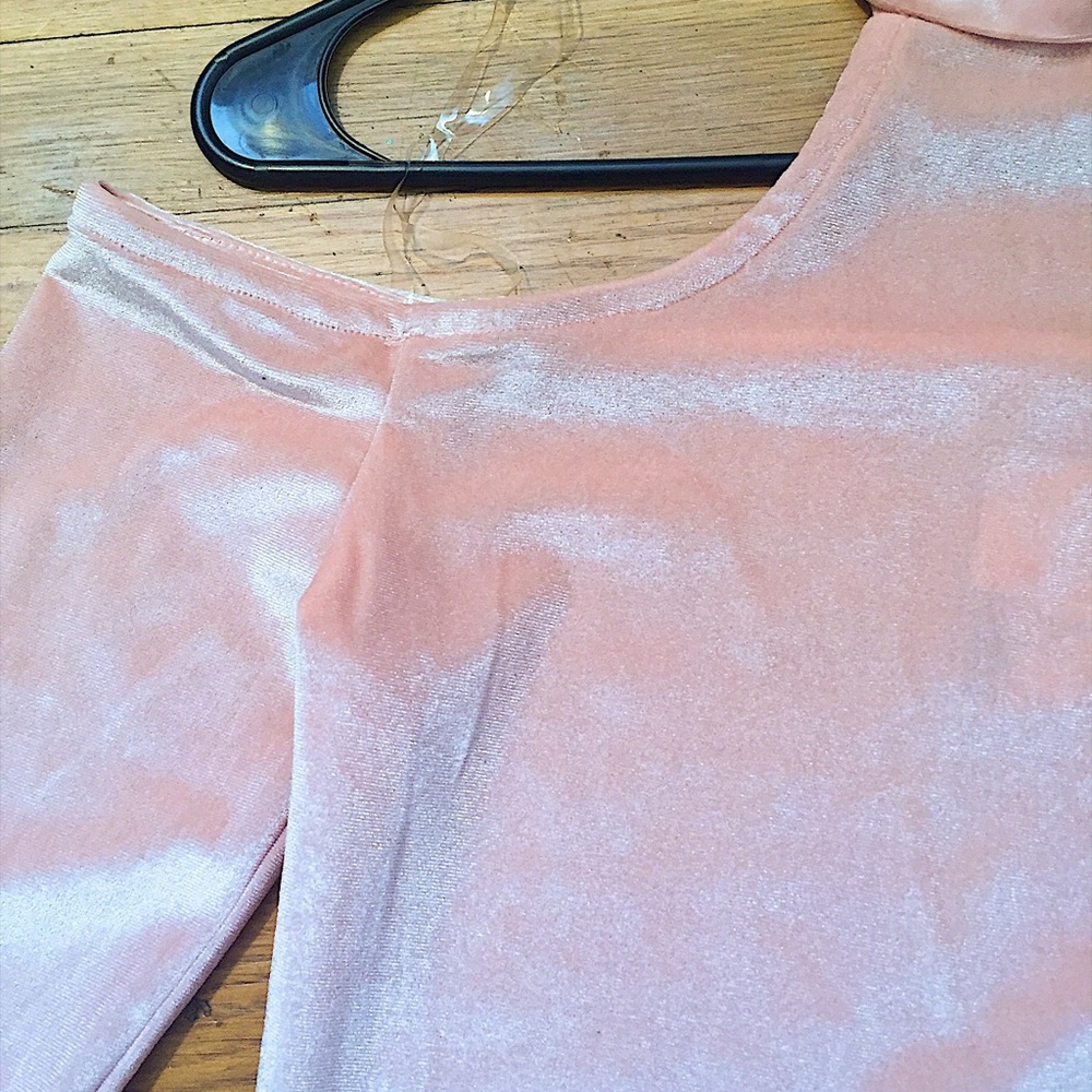 🚫SOLD🚫 Heart & Hips Crushed Velvet Crop Top - Picture 3 of 5